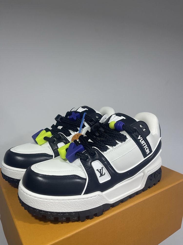 Louis Vuitton Trainer Maxi Black White