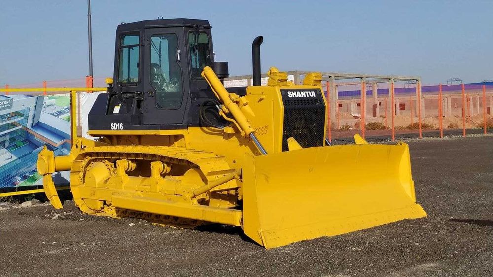 SHANTUI SD16 Бульдозер
