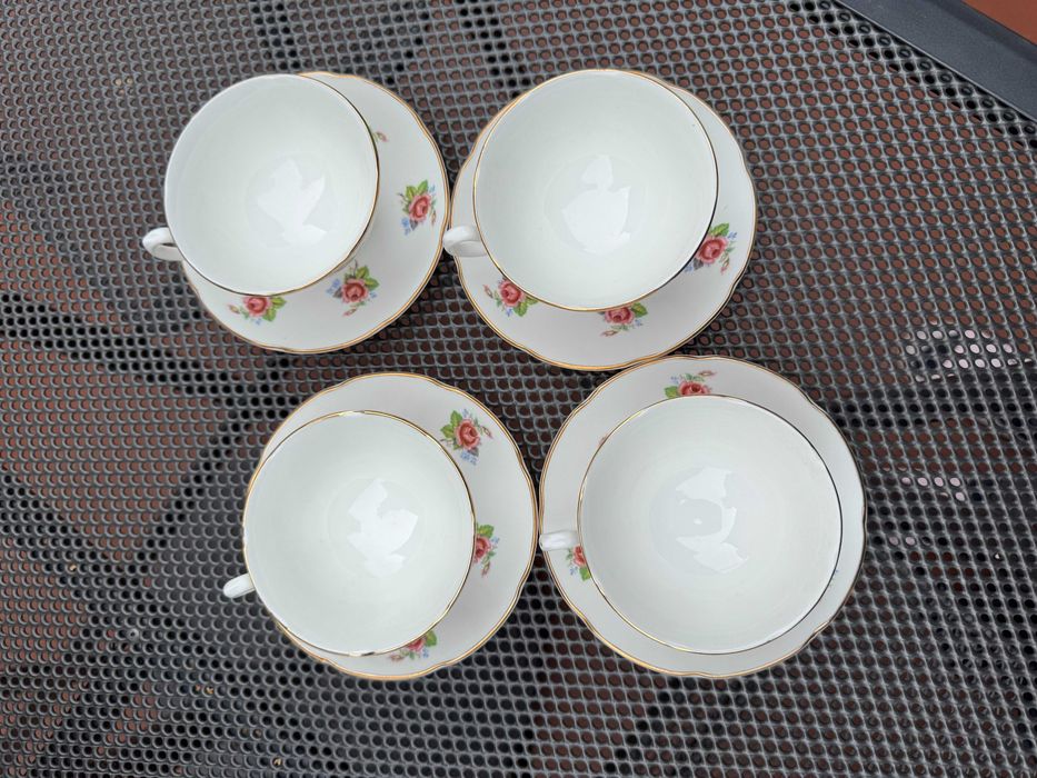 Английски порцеланов сервиз Royal Grafton Fine Bone China