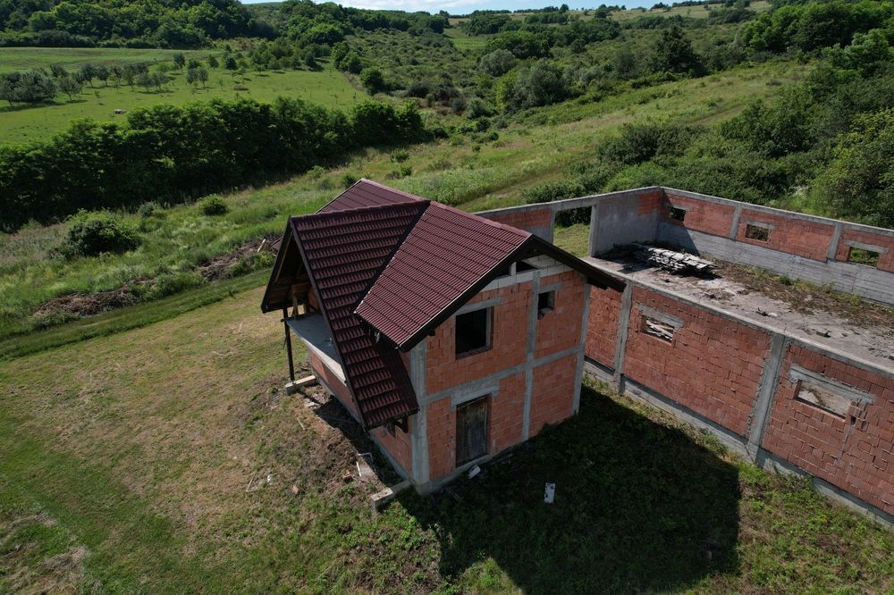 Hale casa depozit vând sau schimb cu apartament sau teren în Zalău