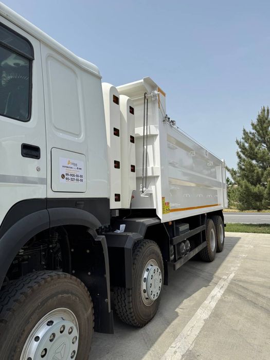 Sinotruk Howo 380 (32T) 8*4 CNG