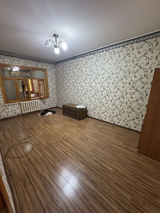 Сдаётся квартира каракамыш 1/4 трехкомнатная на первом этаже