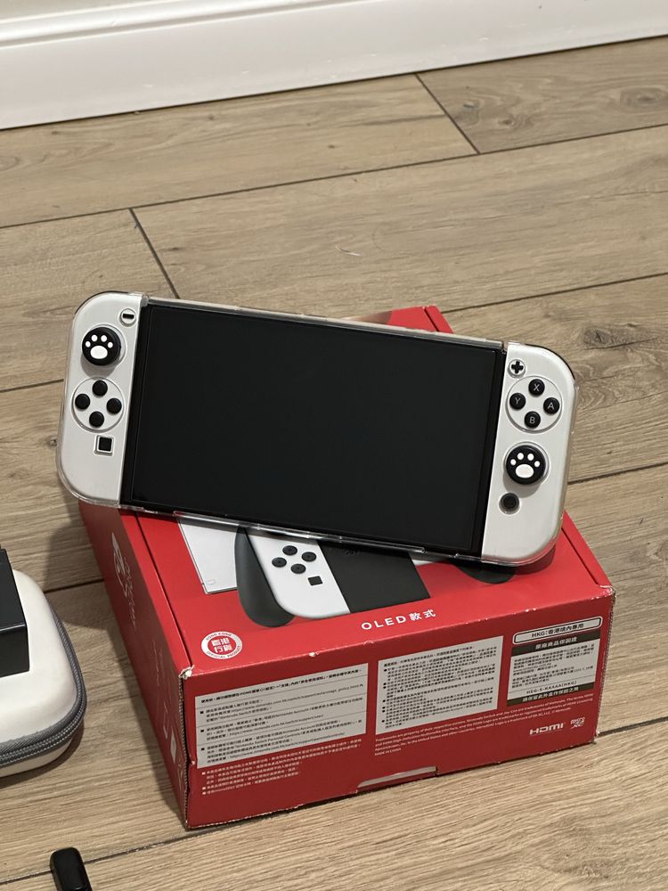 Продам Nintendo Switch Oled