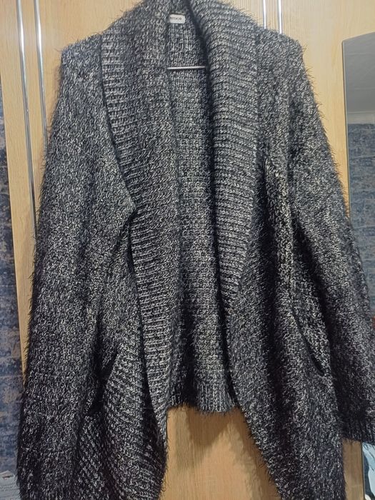 Vand cardigan dama impecabil