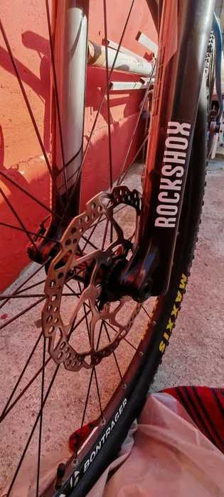 Bicicleta TREK(Furca RockShox)