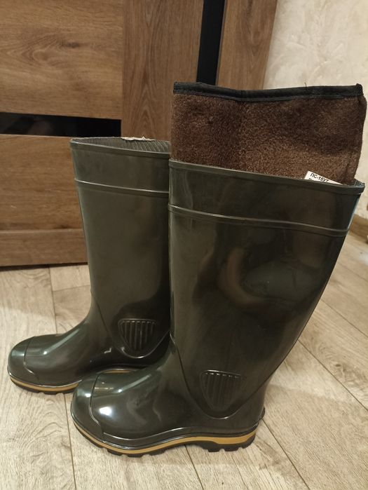 Продам сапоги резиновые
