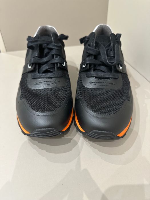 Boss sneakers нови