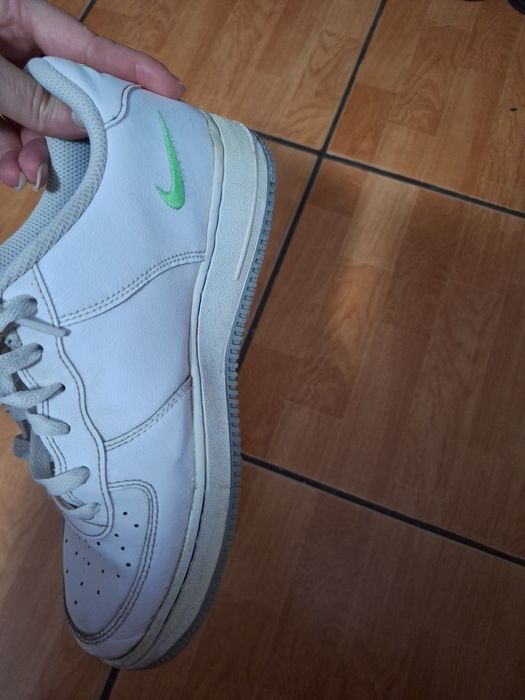 Adidași nike folosiți