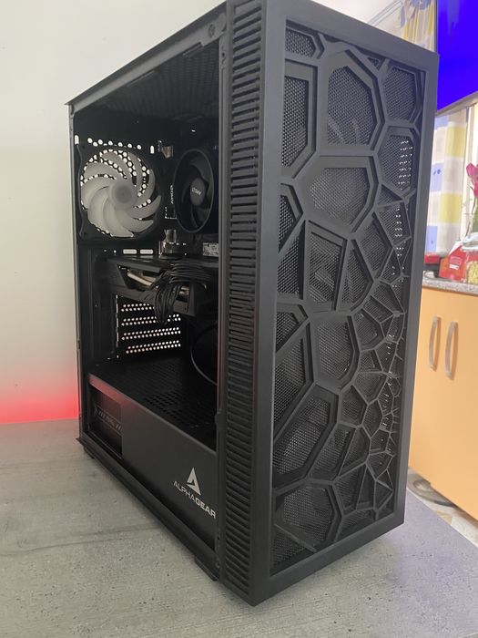Vand PC Gaming RX 5700 XT garantie / schimb atv