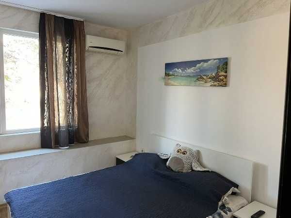 Продава се Двустаен апартамент в Бургас, Лазур - 67 кв.м за 2432 €/кв.м - Снимка #1
