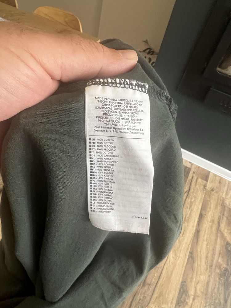 Nike Tee size M NWS