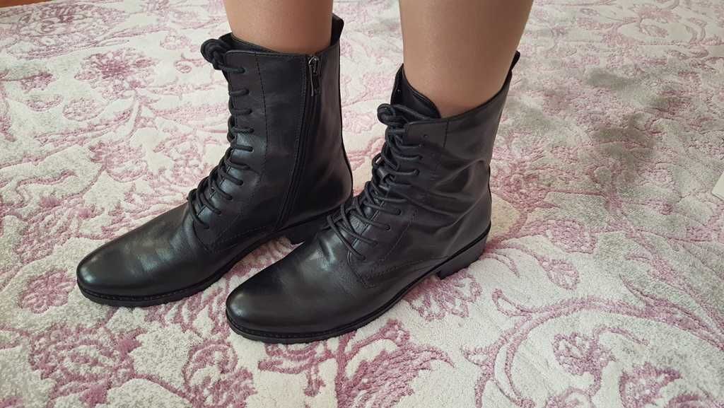 Ghete dans popular folclor piele moale, de la CAPRICE, marimea 40-40,5