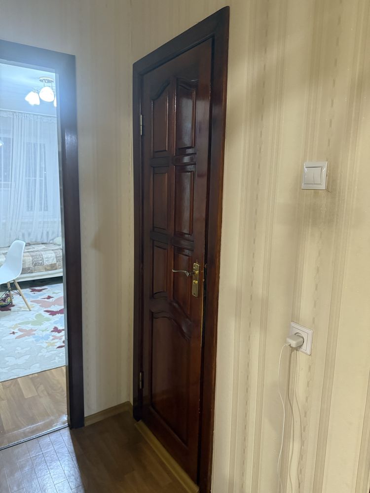 Продам двери из дерева