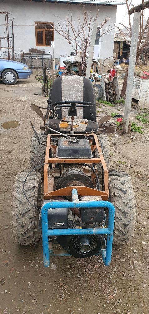 Mini traktor 4×4
