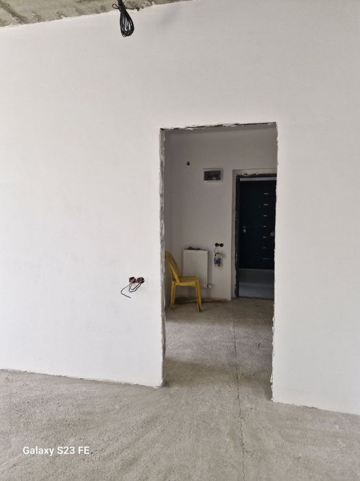 3 хоналик коропка сотилади 1-кават 80м2