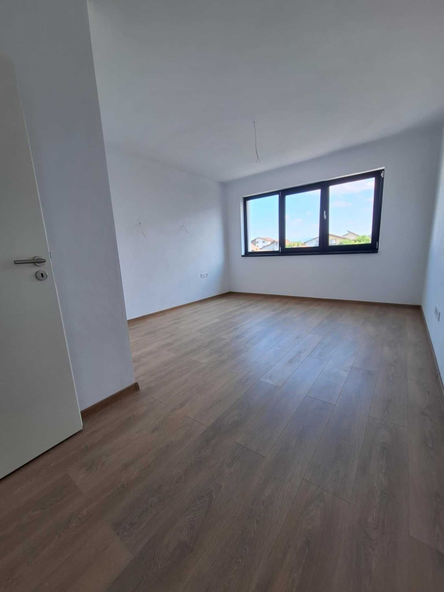 Casa tip duplex, finisaje premium, incalzire in pardoseala, 2 parcari