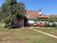 Vând casă 2 camere în Răzoare, Miheșu de Câmpie, cu grădină și anexe!