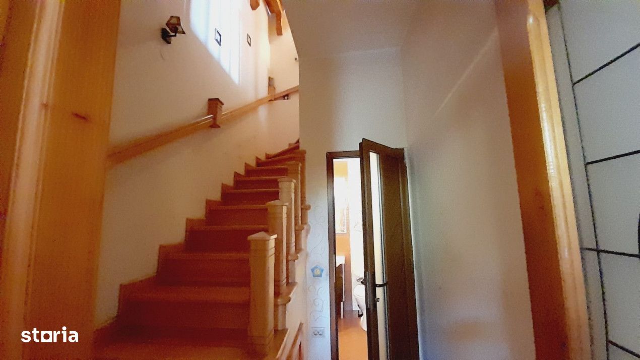 Casa 5 camere, D+P+M, ultracentral, zona deosebita, Campina, Prahova