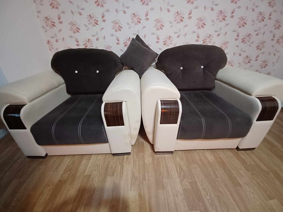 Set canapea extensibila cu 2 fotolii