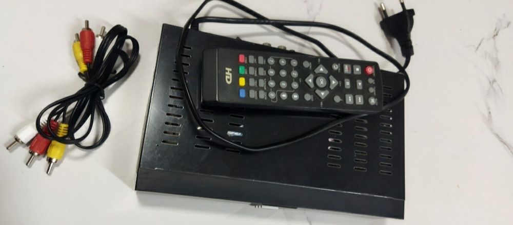 Продам тюнер для тарелки