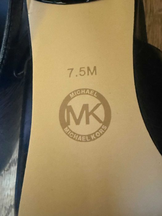 Луксозни дамски обувки Michael Kors Kasia Pump Leather. Чисто нови №38