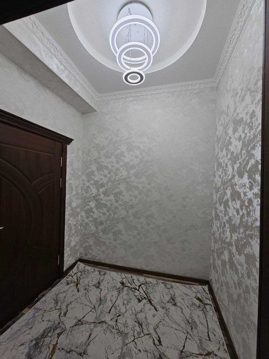 Самарканд шахрида 3 хонали, 5чи қаватда жойлашган квартира сотилади.
