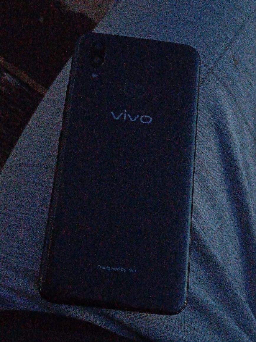 Продам телефон vivo x21