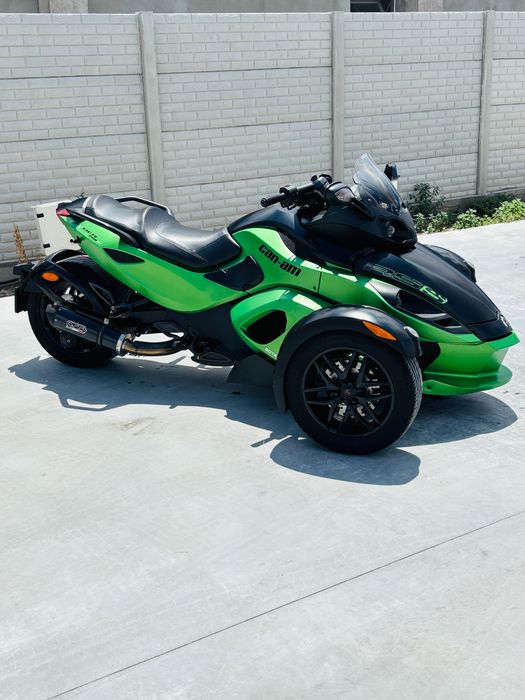 Can-Am spyder 990
