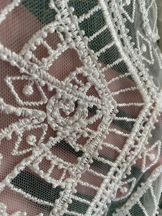 Платове за булчинска рокля