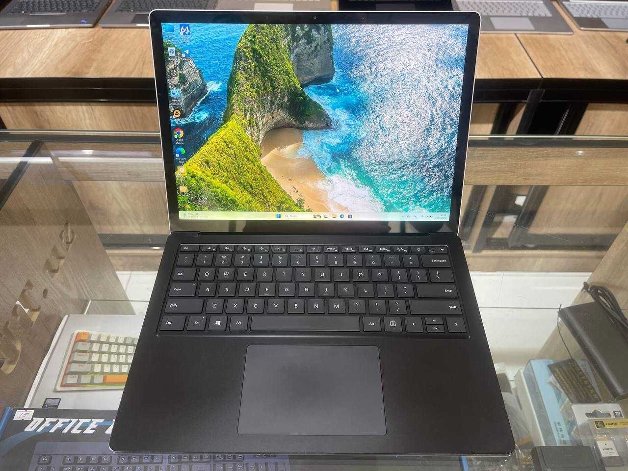 Microsoft Surface laptop 3 Core i7-1065G7 ram 16 ssd 256
