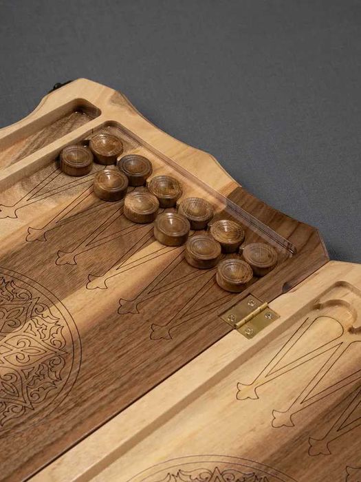 Нарды резные "Восточный узор 2" из ореха (Армения)
