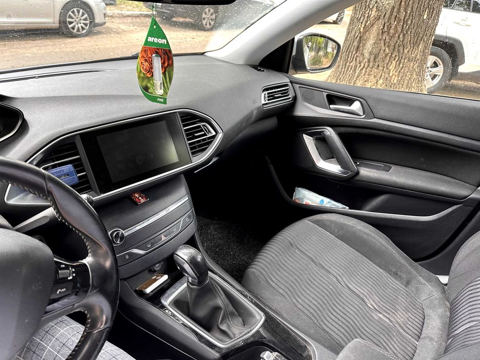 peugeout 308 2016