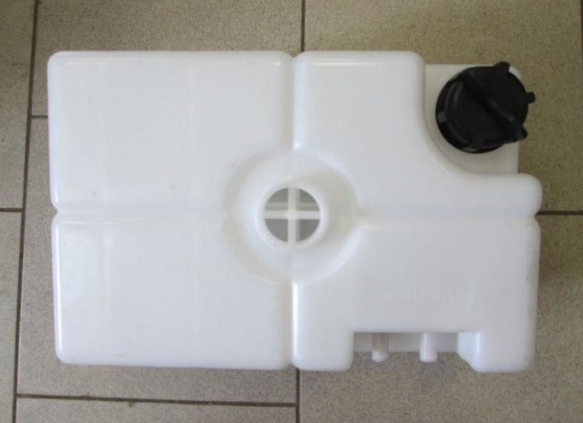 Продам расширительный бачок на камаз