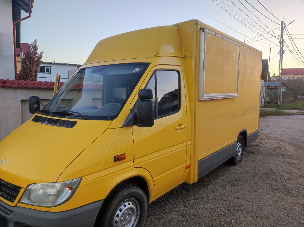 Food truck Mercedes sprinter