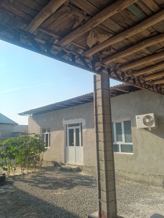 Besh bola uy sotiladi