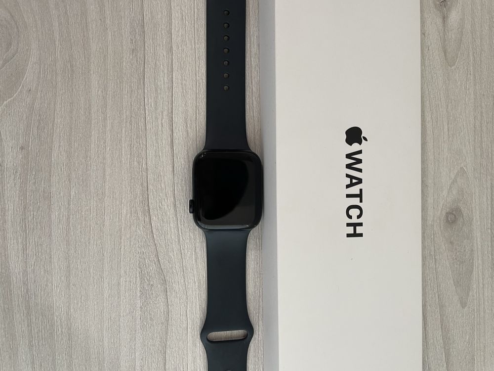 ОТЛИЧНО СЪСТОЯНИЕ Apple Watch SE 2 44 mm.