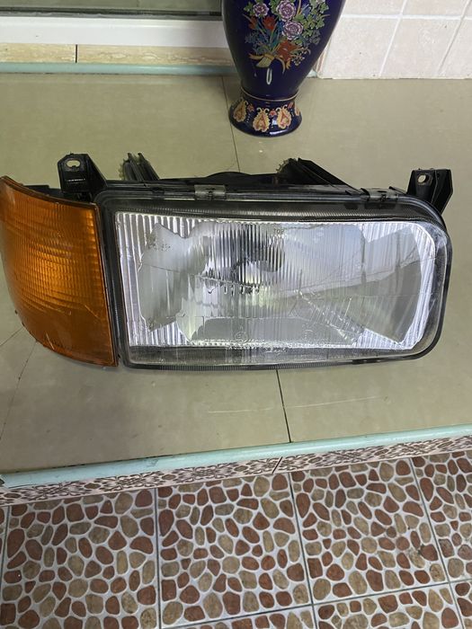 Правая фара на  фольксваген пасат
