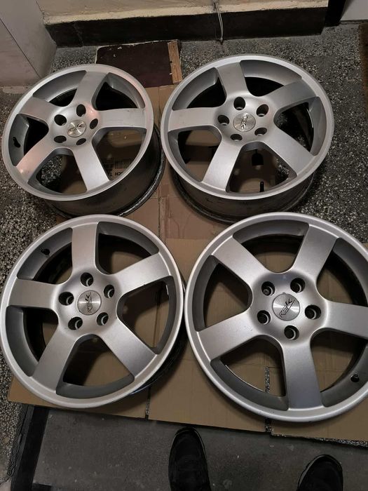 Джанти 17 цола 114.3х5 6.5J ЕТ50 централен отвор 64.1