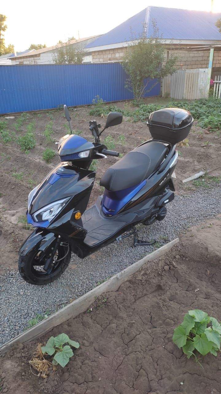 Продам мопед М8про