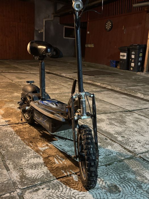 Vand trotineta electrica