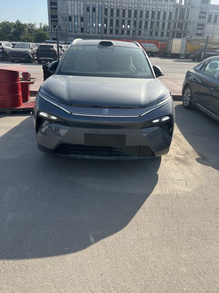byd tang L 4 wd toshkentta tayyor qora va mokriy  47500$