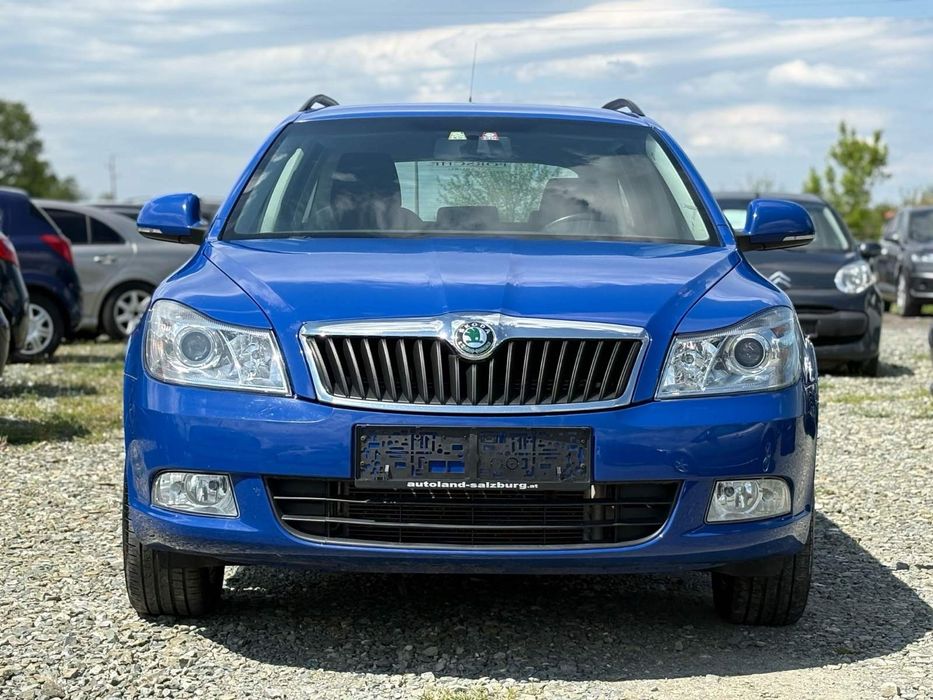 Шкода Октавиа 1.8 бензин 2010.г. 8999.лв. г.