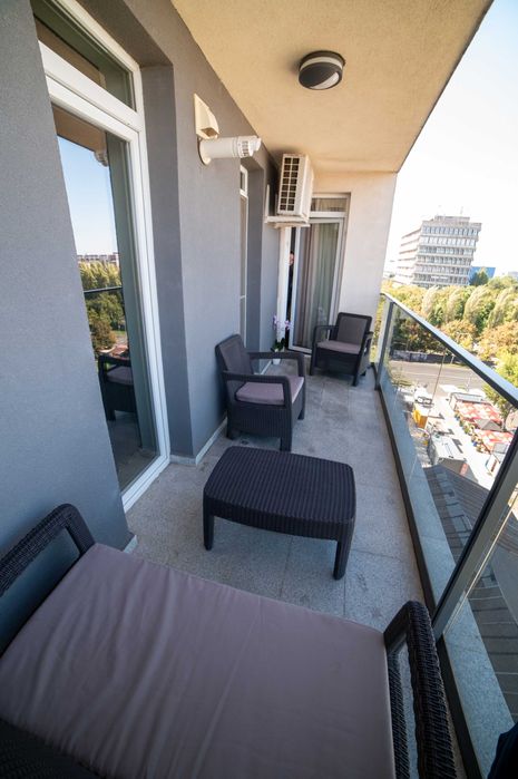 Apartament cu 3 camere, LA UN MINUT DE METROU D. LEONIDA
