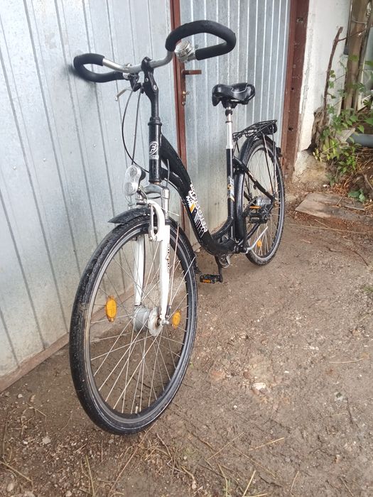 Bicicleta Germania 7 viteze frînă pe torpedou și e fata saboti