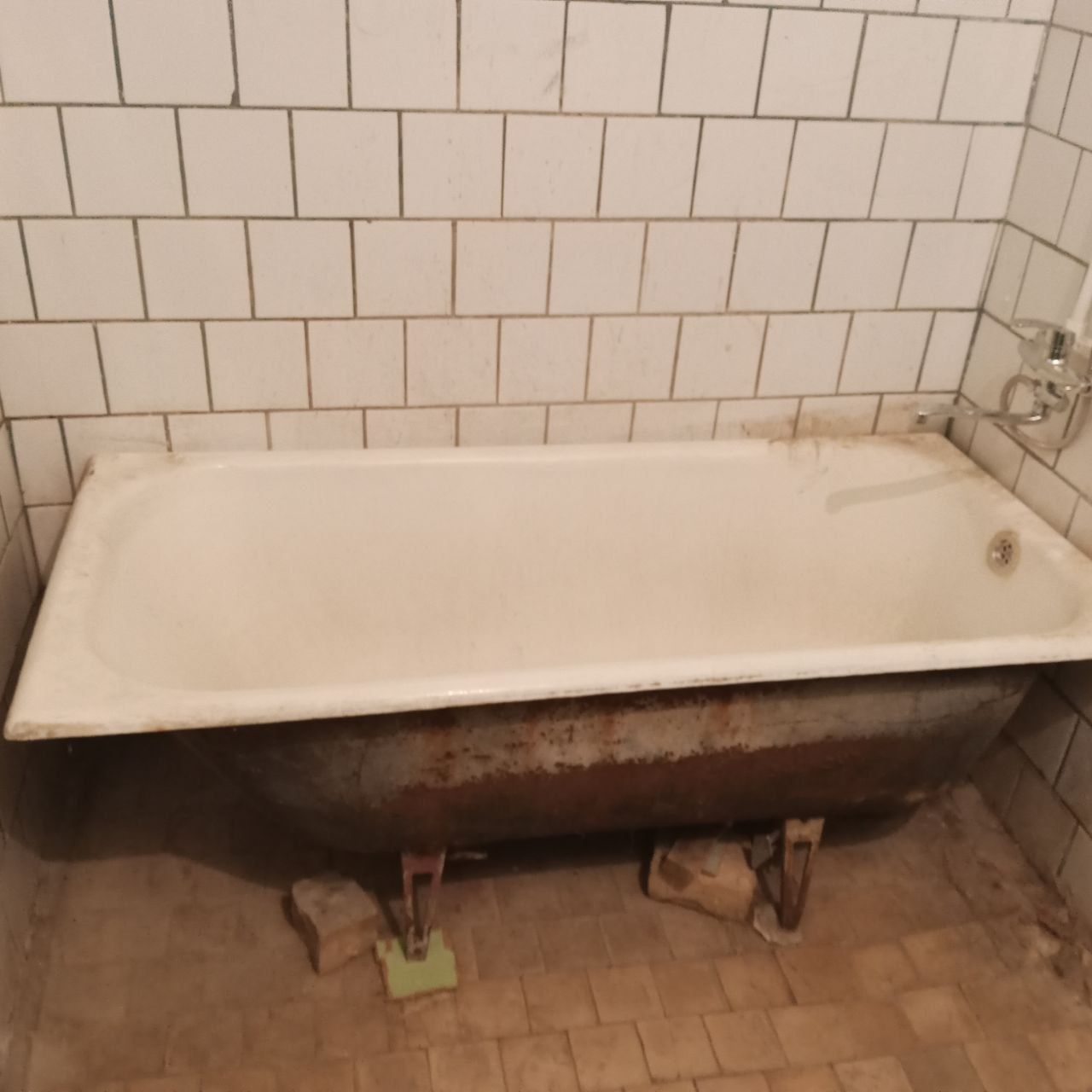 Dom sotiladi 3 xonali