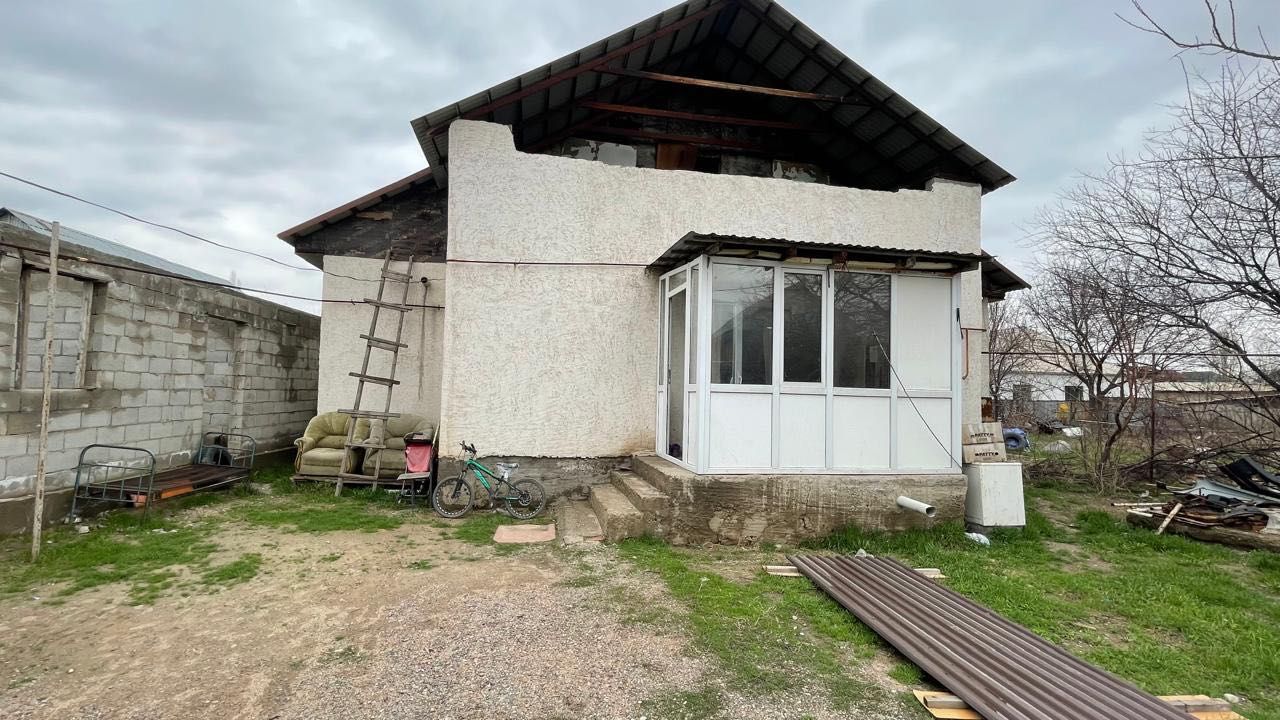 Продам дом. Строили для семьи