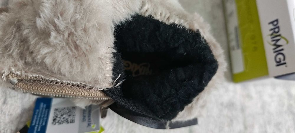 Cizmulite / ghete impermeabile mărimea 28 și 32