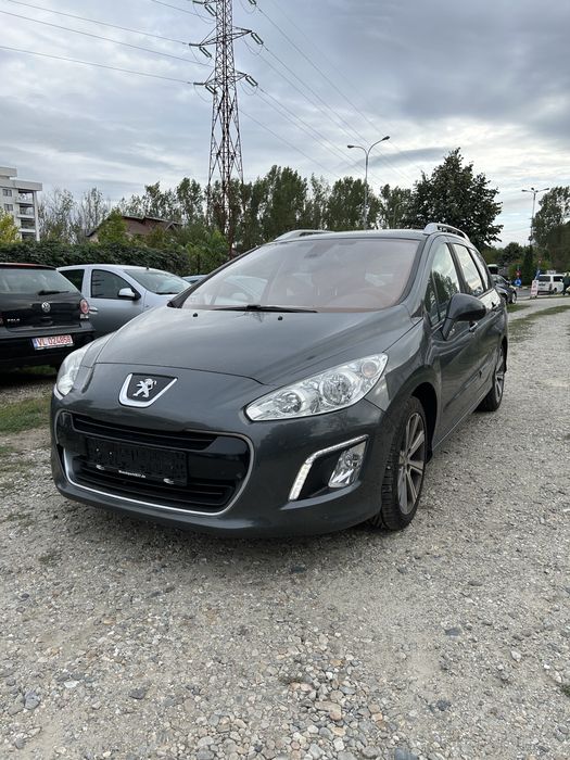Peugeot 308 SW 2011