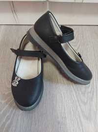 Черни детски обувки