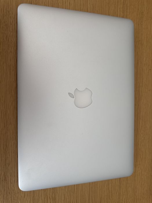 MacBook Air 13-inch 2017 | 8GB RAM | 128GB SSD | Stare impecabilă